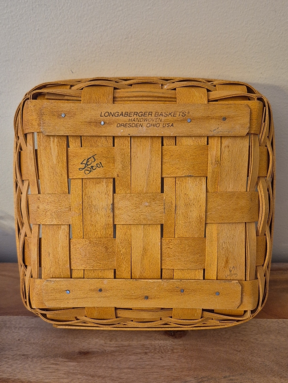 2001 Longaberger 9.5" Square Divided Basket w/ Insert & 2 Liners - Picture 5 of 8